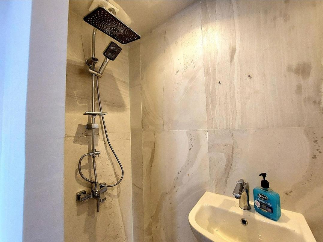 Arab Hostel, Welcoming All Solo And Groups Travellers But, Unmarried Couples Not Allowed Alexandria Exterior foto